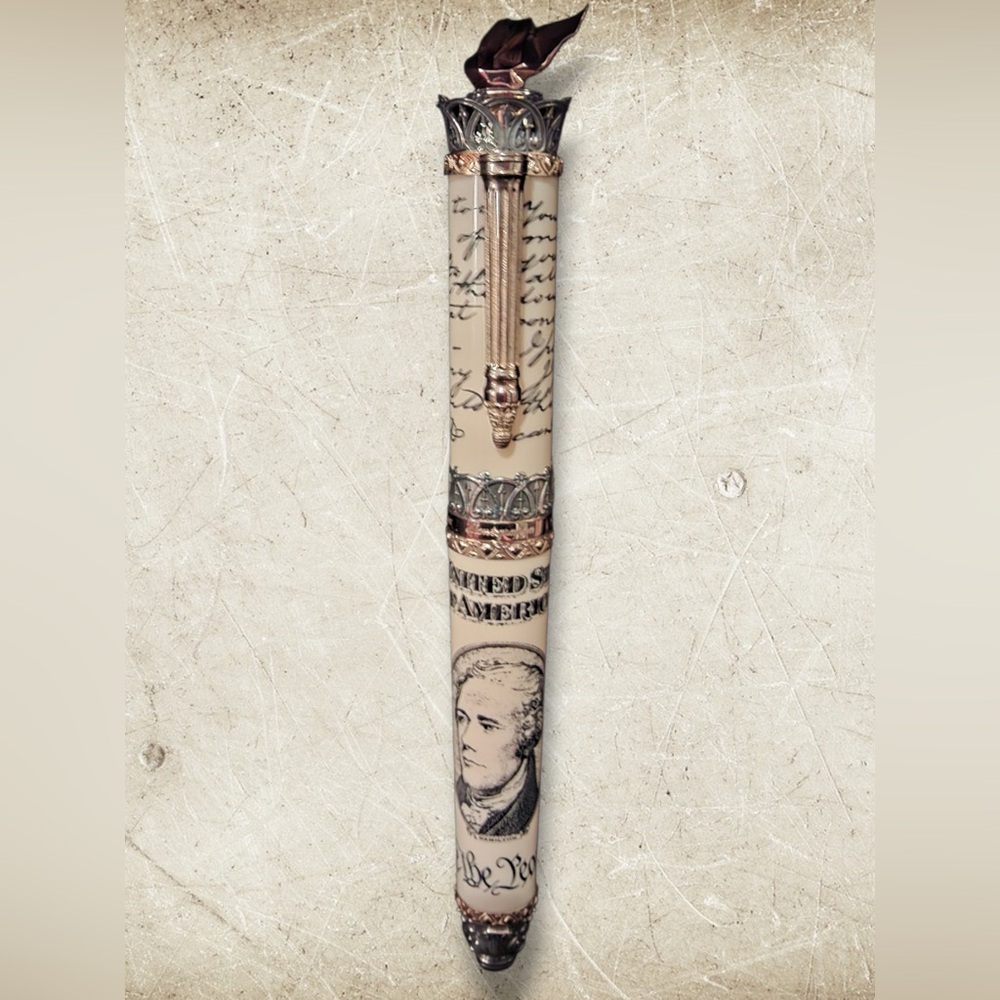 Montegrappa Alexander Hamilton
Cream Fountain 18k Limited
Edition